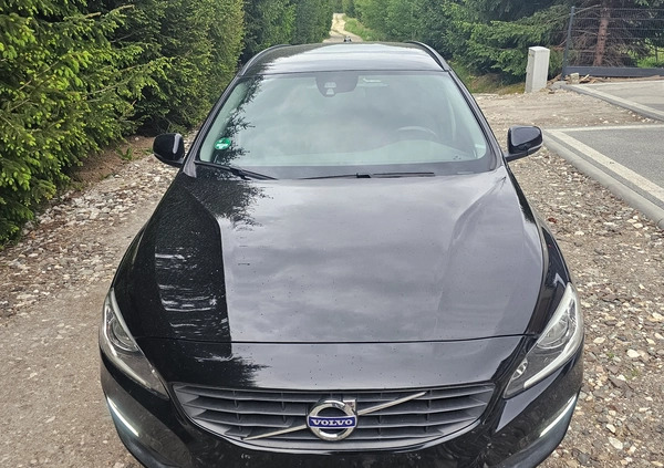 Volvo V60 cena 41800 przebieg: 193500, rok produkcji 2015 z Bytom małe 407